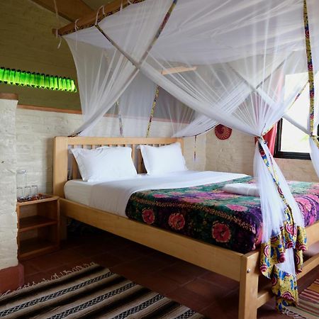 Hyena Hill Lodge Sanga Exteriör bild