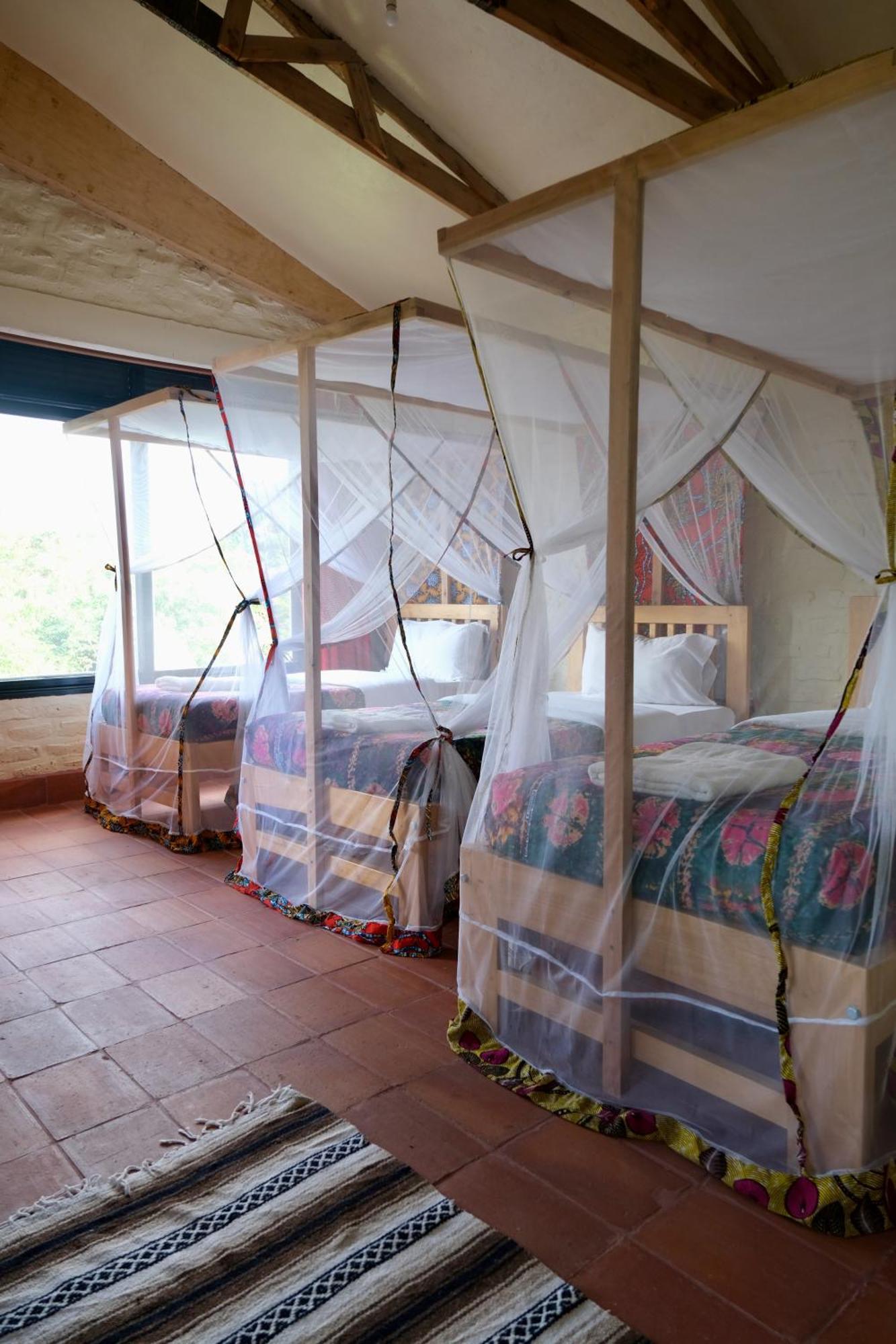 Hyena Hill Lodge Sanga Exteriör bild