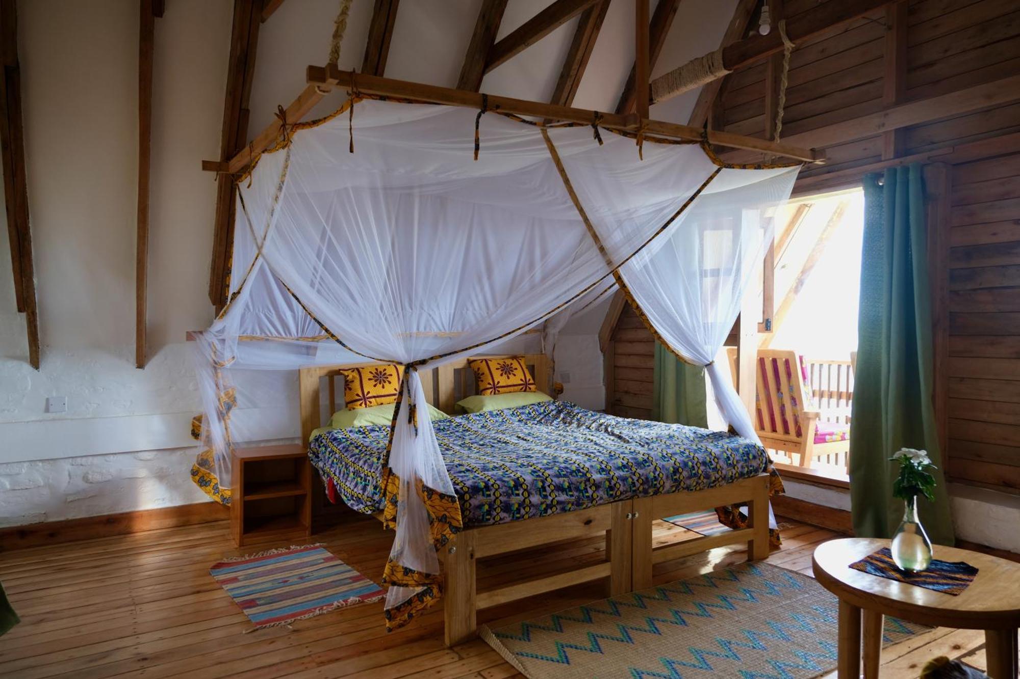 Hyena Hill Lodge Sanga Exteriör bild